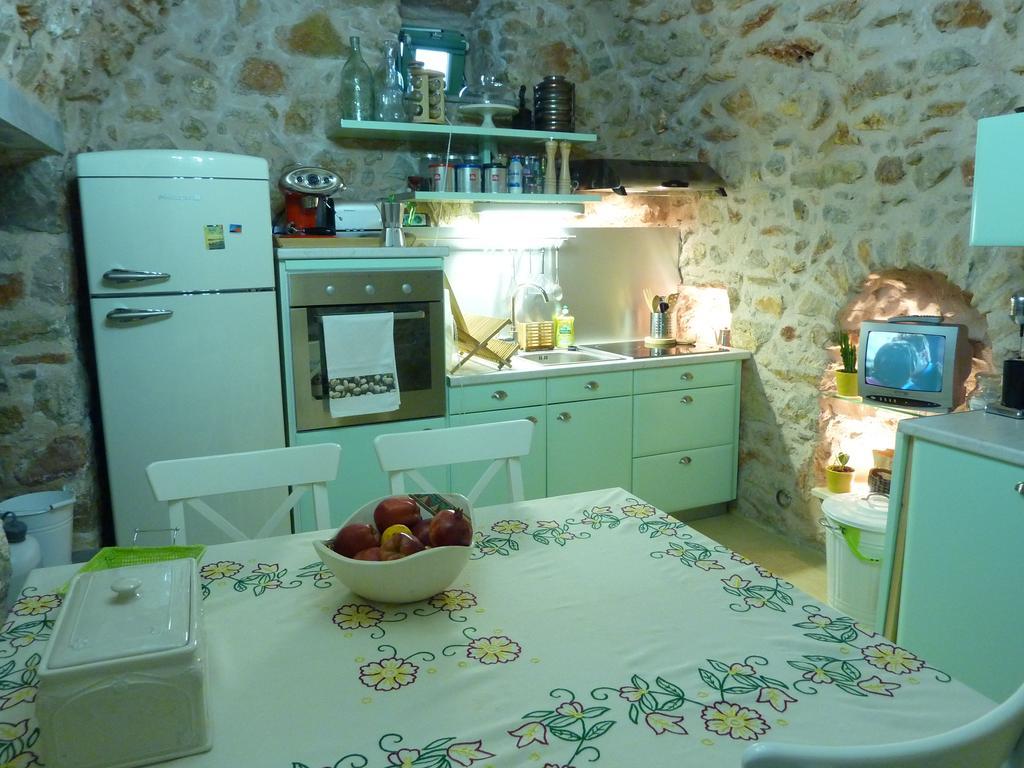 St. George Sykoussis Traditional Residence Agios Georgios Sykousis Bilik gambar